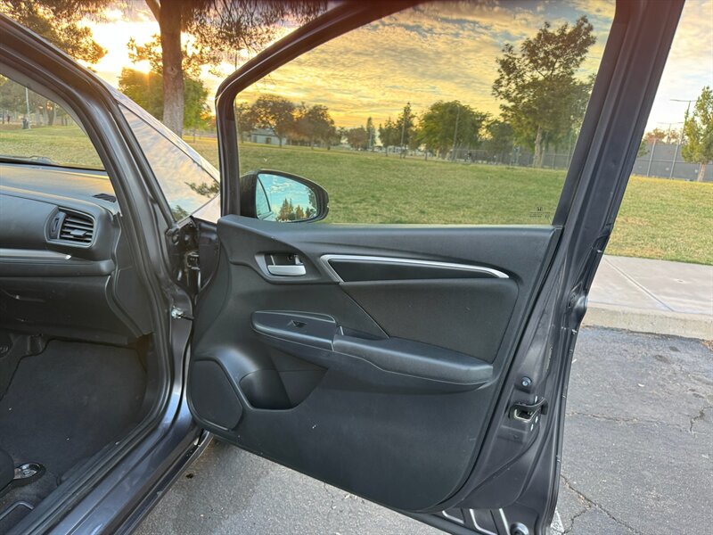 2018 Honda Fit LX - Photo 12 - Mesa, AZ 85210