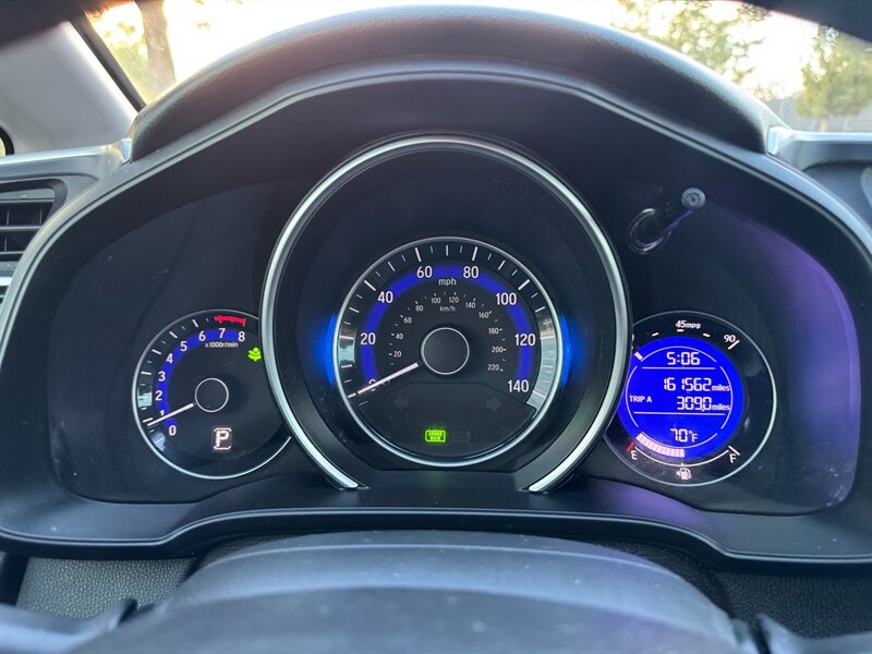 2018 Honda Fit LX - Photo 18 - Mesa, AZ 85210