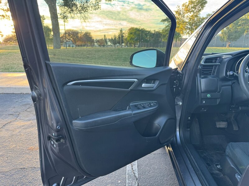 2018 Honda Fit LX - Photo 10 - Mesa, AZ 85210