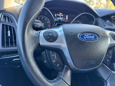 2012 Ford Focus Titanium   - Photo 19 - Mesa, AZ 85210