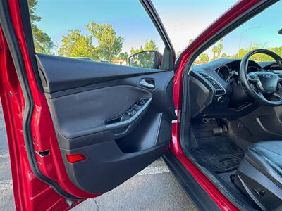 2012 Ford Focus Titanium   - Photo 10 - Mesa, AZ 85210