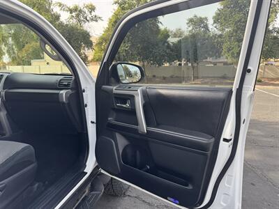 2015 Toyota 4Runner SR5   - Photo 12 - Mesa, AZ 85210