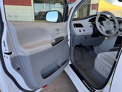 2014 Toyota Sienna LE 8-Passenger   - Photo 10 - Mesa, AZ 85210