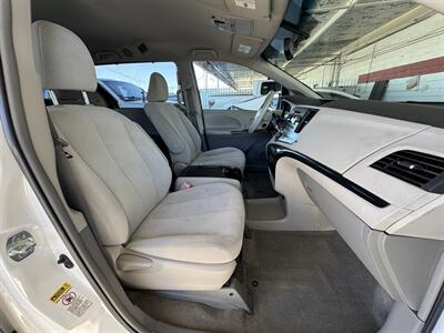 2014 Toyota Sienna LE 8-Passenger   - Photo 11 - Mesa, AZ 85210