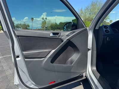 2017 Volkswagen Tiguan 2.0T Sport   - Photo 10 - Mesa, AZ 85210