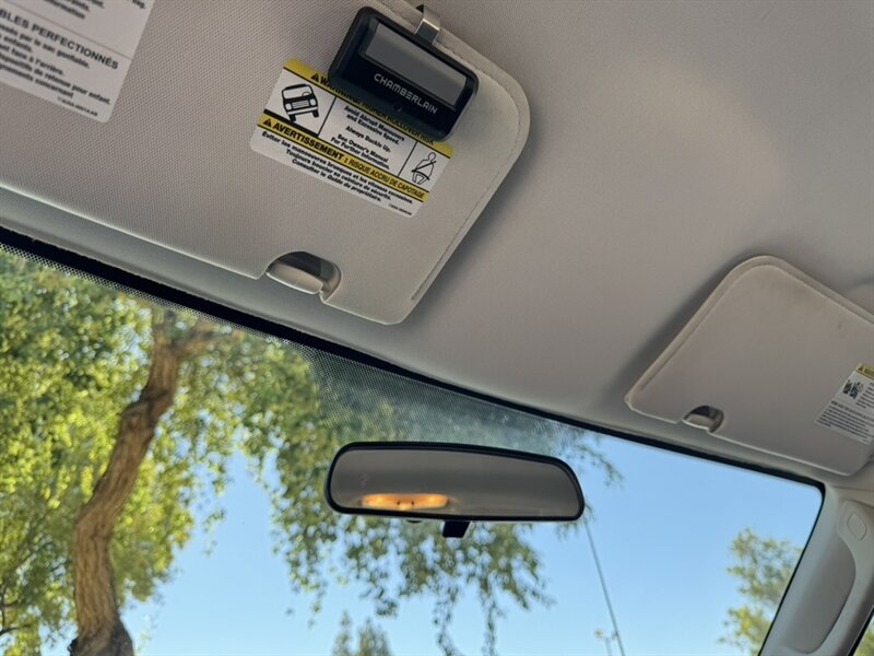 2009 Ford Escape XLS - Photo 25