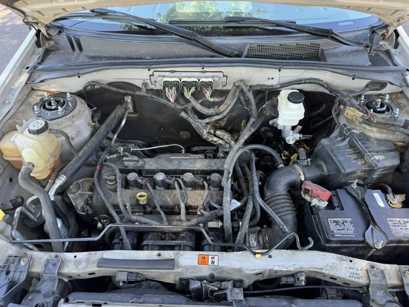 2009 Ford Escape XLS - Photo 28
