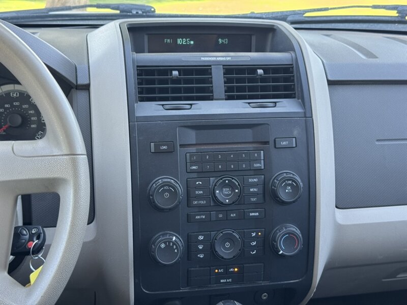2009 Ford Escape XLS - Photo 23