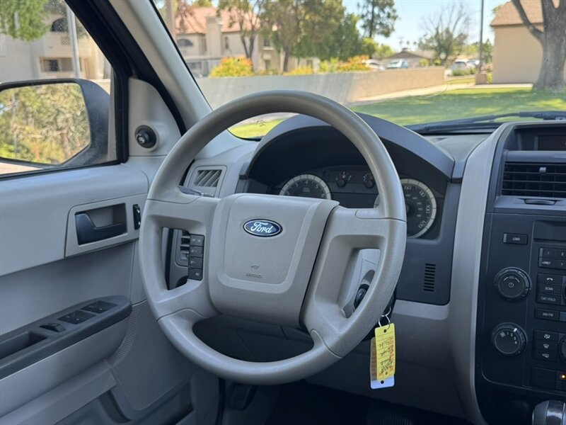 2009 Ford Escape XLS - Photo 20