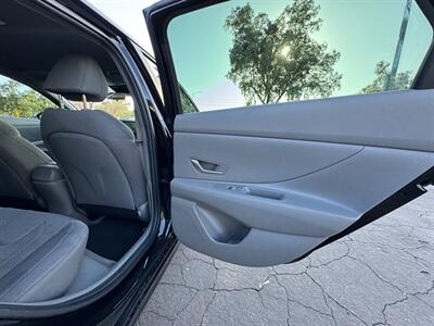 2023 Hyundai ELANTRA SE   - Photo 14 - Mesa, AZ 85210