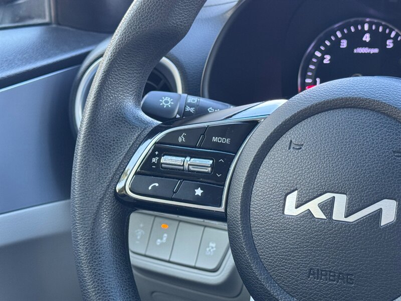 2023 Kia Forte LXS - Photo 22 - Mesa, AZ 85210