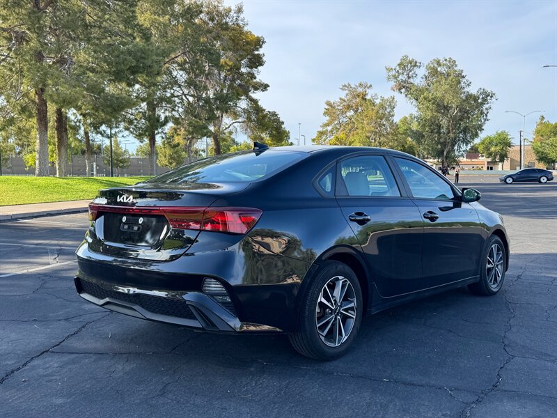 2023 Kia Forte LXS - Photo 3 - Mesa, AZ 85210