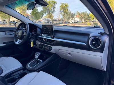 2023 Kia Forte LXS - Photo 12 - Mesa, AZ 85210