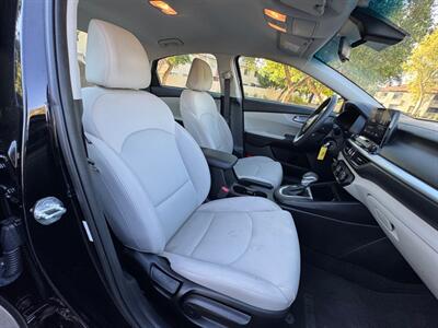 2023 Kia Forte LXS - Photo 13 - Mesa, AZ 85210