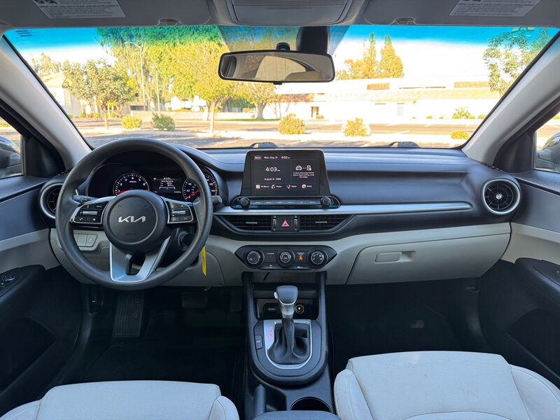 2023 Kia Forte LXS - Photo 19 - Mesa, AZ 85210