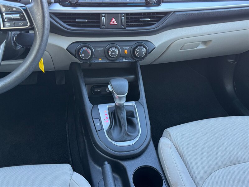 2023 Kia Forte LXS - Photo 25 - Mesa, AZ 85210