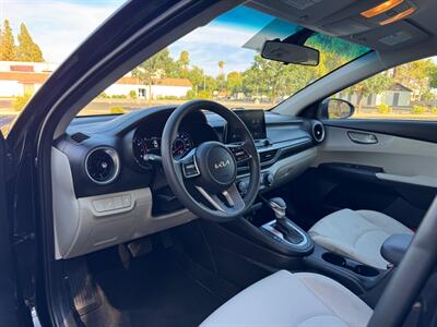 2023 Kia Forte LXS - Photo 9 - Mesa, AZ 85210