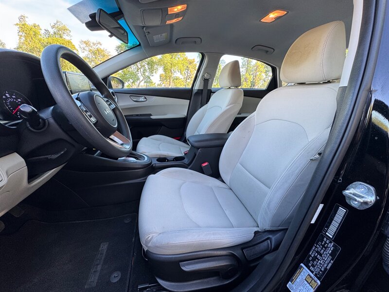 2023 Kia Forte LXS - Photo 10 - Mesa, AZ 85210