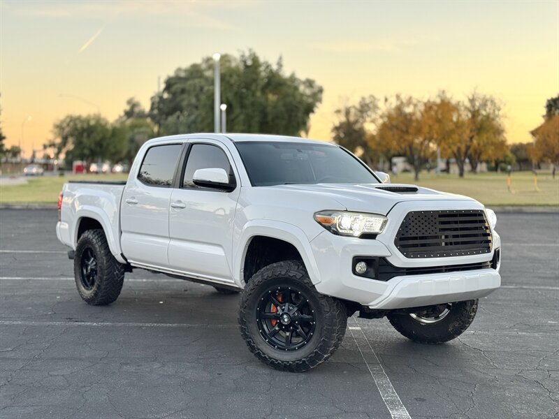 2017 Toyota Tacoma TRD Sport  