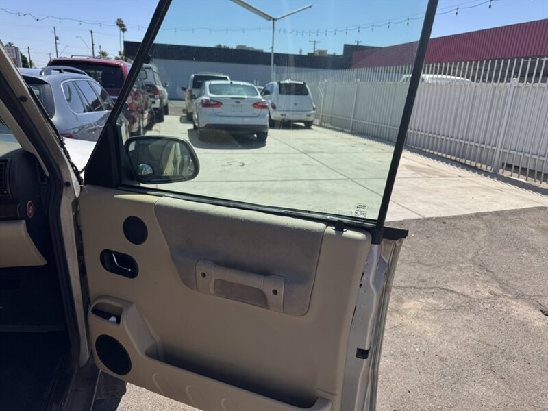 2003 Land Rover Discovery SE - Photo 8 - Mesa, AZ 85210