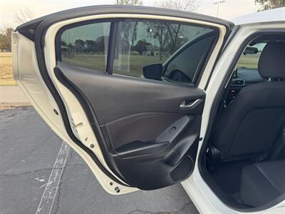 2016 Mazda Mazda3 i Touring   - Photo 17 - Mesa, AZ 85210