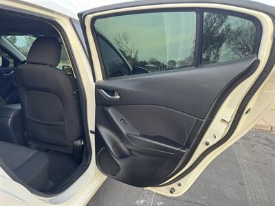 2016 Mazda Mazda3 i Touring   - Photo 15 - Mesa, AZ 85210