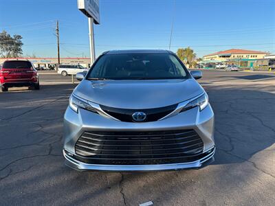 2024 Toyota Sienna Limited 7-Passenger   - Photo 9 - Mesa, AZ 85210