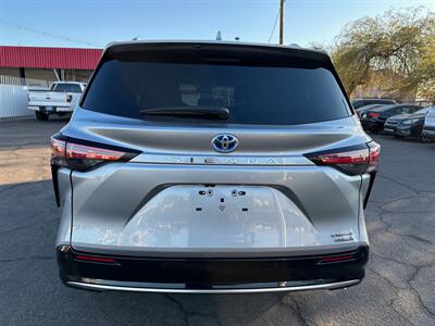 2024 Toyota Sienna Limited 7-Passenger   - Photo 5 - Mesa, AZ 85210