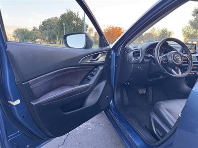2017 Mazda Mazda3 Grand Touring   - Photo 11 - Mesa, AZ 85210