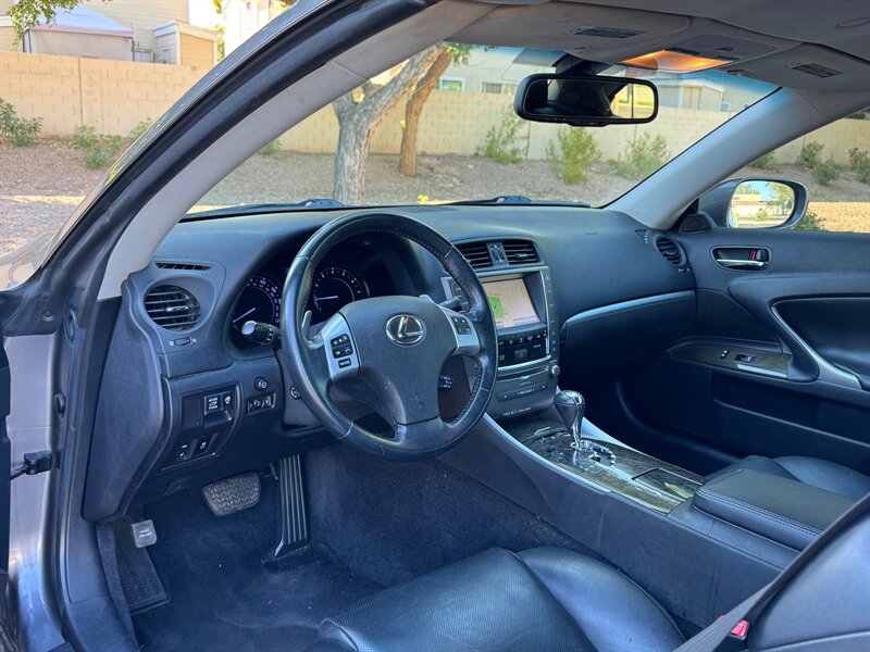 2015 Lexus IS 250C - Photo 9 - Mesa, AZ 85210