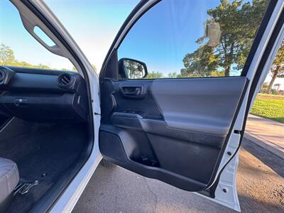 2019 Toyota Tacoma SR   - Photo 14 - Mesa, AZ 85210