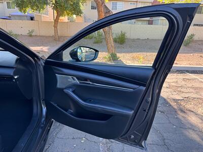 2020 Mazda Mazda3 Hatchback Preferred   - Photo 14 - Mesa, AZ 85210