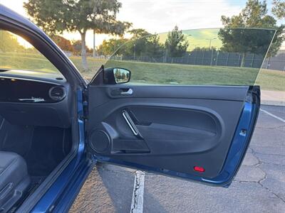 2016 Volkswagen Beetle 1.8T S PZEV - Photo 13 - Mesa, AZ 85210