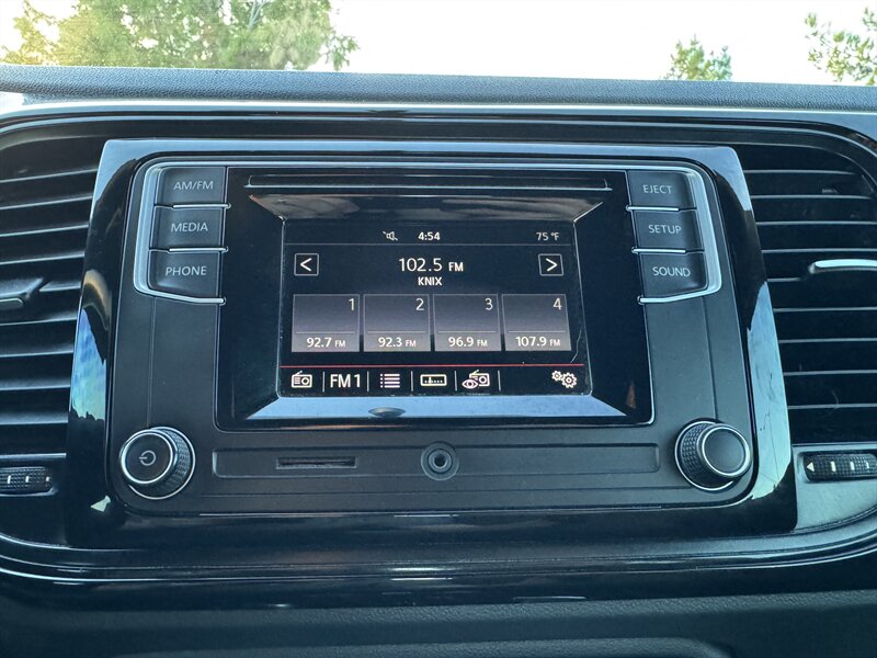 2016 Volkswagen Beetle 1.8T S PZEV - Photo 18 - Mesa, AZ 85210