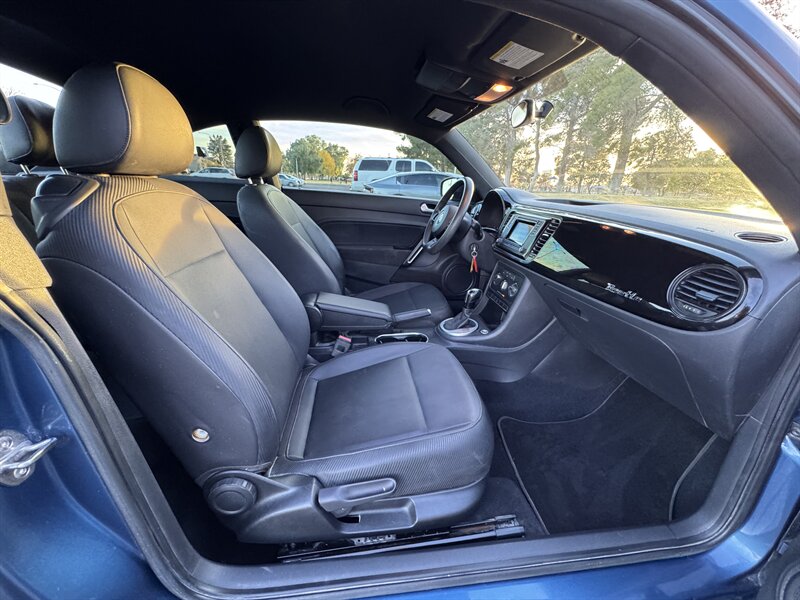 2016 Volkswagen Beetle 1.8T S PZEV - Photo 12 - Mesa, AZ 85210
