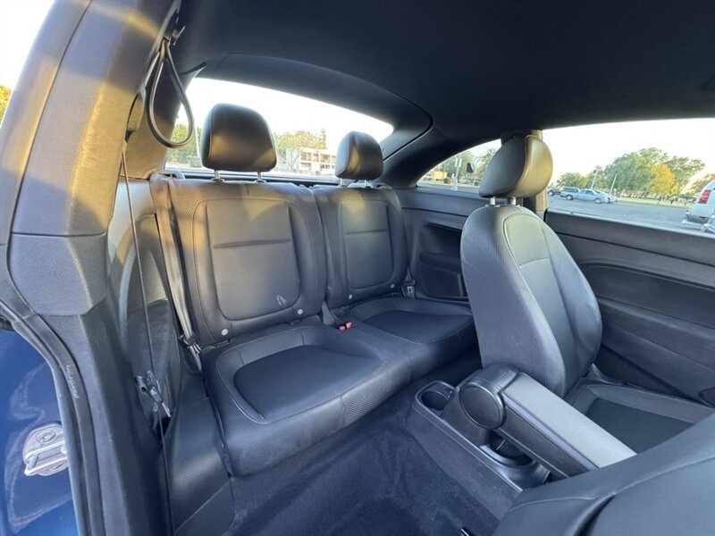 2016 Volkswagen Beetle 1.8T S PZEV - Photo 14 - Mesa, AZ 85210