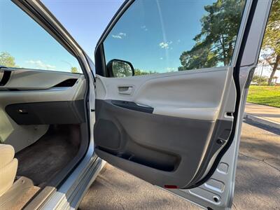 2019 Toyota Sienna L 7-Passenger   - Photo 12 - Mesa, AZ 85210