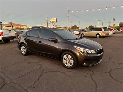 2017 Kia Forte LX   - Photo 8 - Mesa, AZ 85210