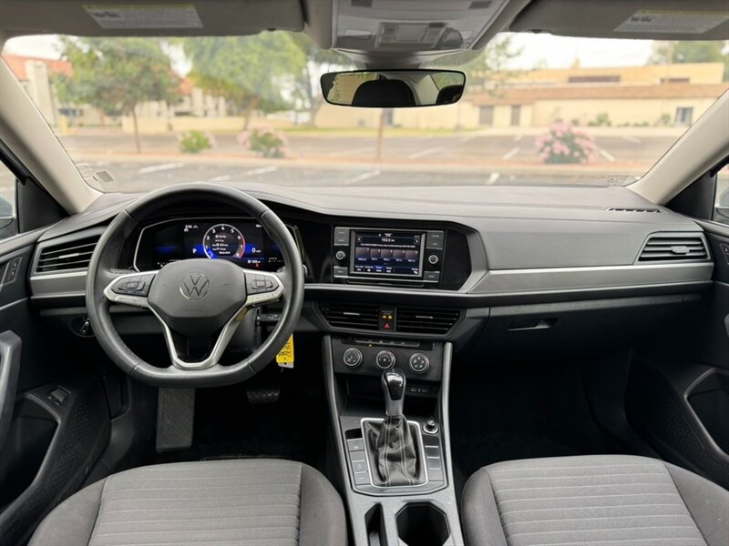 2024 Volkswagen Jetta S - Photo 17 - Mesa, AZ 85210