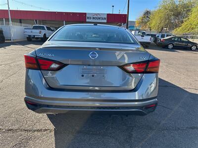 2021 Nissan Altima 2.5 SV   - Photo 5 - Mesa, AZ 85210