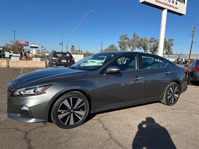 2021 Nissan Altima 2.5 SV   - Photo 2 - Mesa, AZ 85210