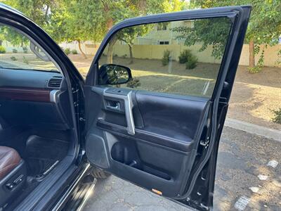 2016 Toyota 4Runner Limited   - Photo 12 - Mesa, AZ 85210