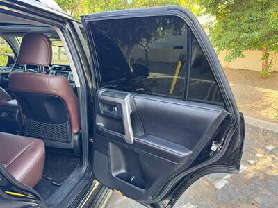 2016 Toyota 4Runner Limited   - Photo 14 - Mesa, AZ 85210