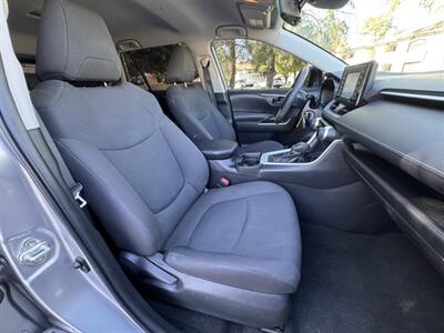 2021 Toyota RAV4 LE - Photo 11 - Mesa, AZ 85210