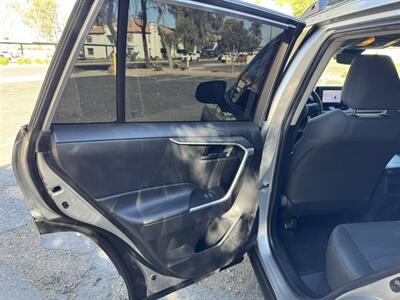 2021 Toyota RAV4 LE - Photo 16 - Mesa, AZ 85210