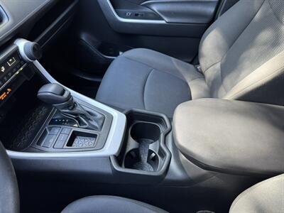 2021 Toyota RAV4 LE - Photo 23 - Mesa, AZ 85210
