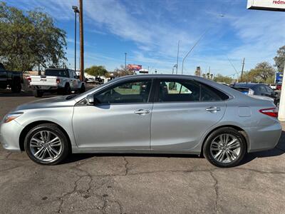 2017 Toyota Camry SE   - Photo 2 - Mesa, AZ 85210