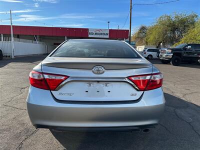 2017 Toyota Camry SE   - Photo 4 - Mesa, AZ 85210