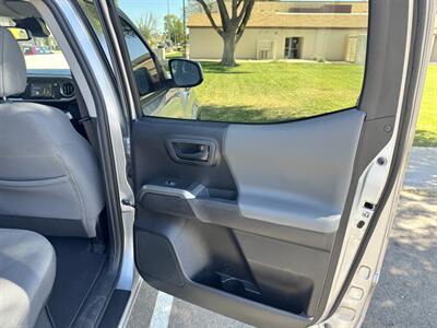 2019 Toyota Tacoma SR5 V6   - Photo 14 - Mesa, AZ 85210