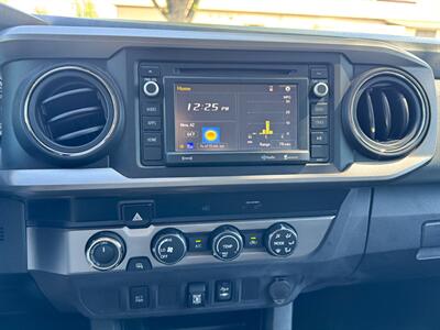 2019 Toyota Tacoma SR5 V6   - Photo 19 - Mesa, AZ 85210